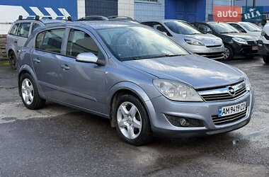 Хэтчбек Opel Astra 2008 в Ровно