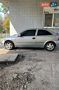 Хэтчбек Opel Astra 1999 в 