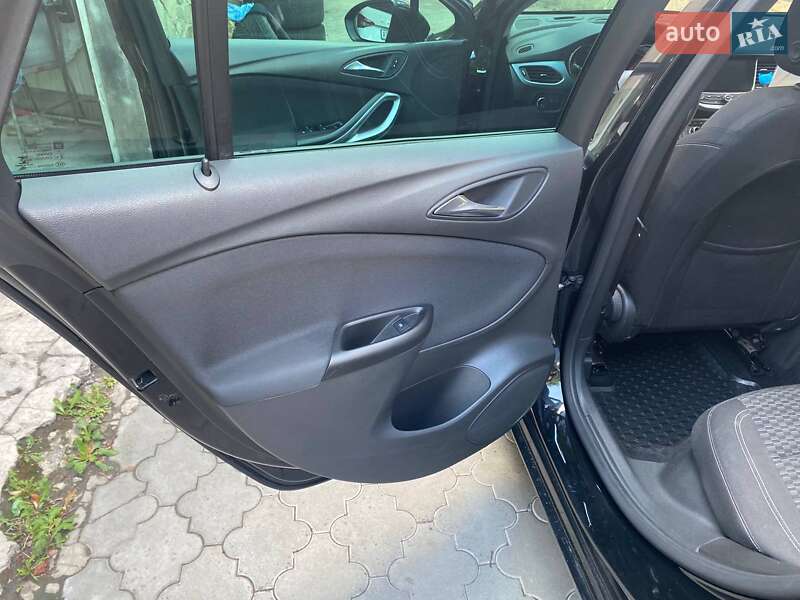 Универсал Opel Astra 2017 в Одессе
