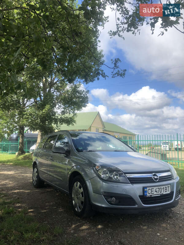 Универсал Opel Astra 2006 в Черновцах