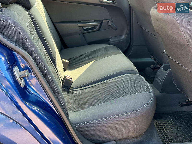 Универсал Opel Astra 2006 в Виннице