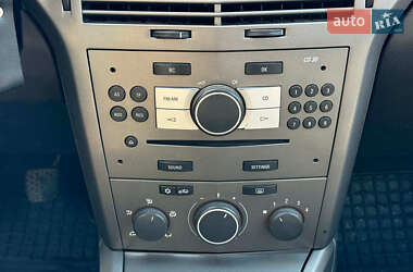 Универсал Opel Astra 2006 в 