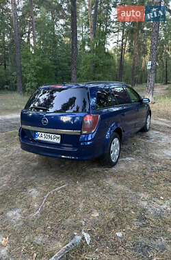 Универсал Opel Astra 2004 в 