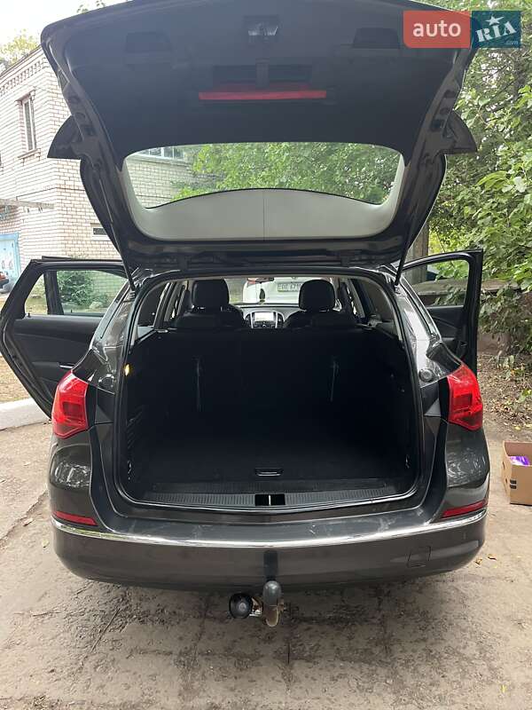 Универсал Opel Astra 2013 в Николаеве