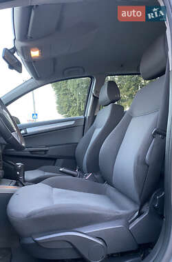 Универсал Opel Astra 2007 в 