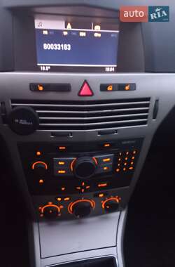 Универсал Opel Astra 2007 в 