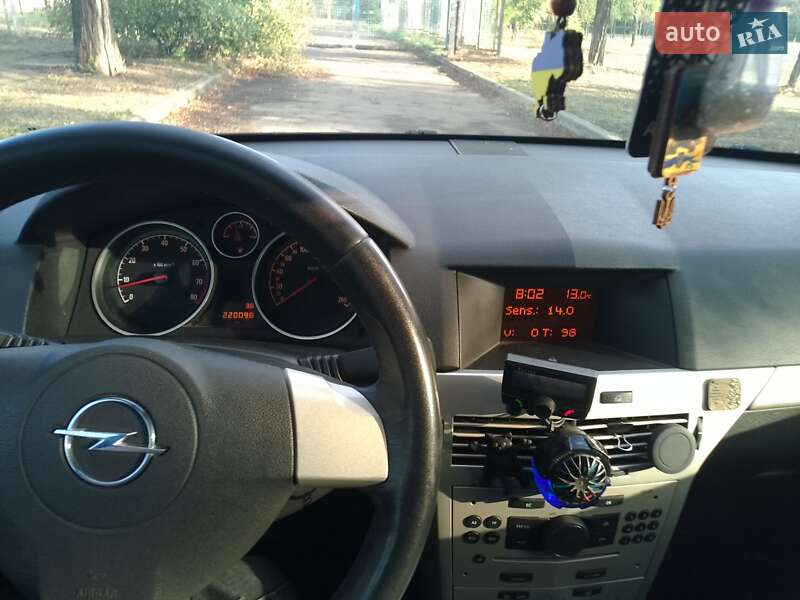 Универсал Opel Astra 2008 в Кривом Роге