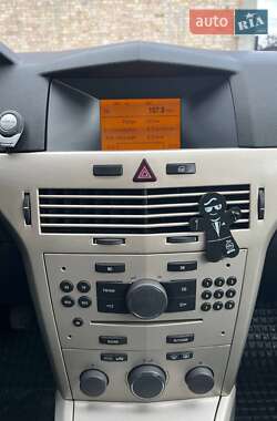 Универсал Opel Astra 2007 в 