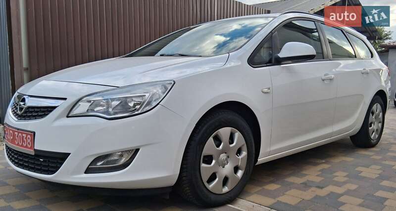 Универсал Opel Astra 2011 в Харькове