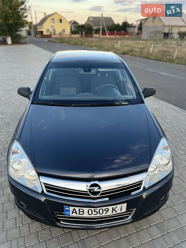 Седан Opel Astra 2008 в Одессе
