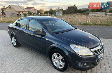 Седан Opel Astra 2008 в 