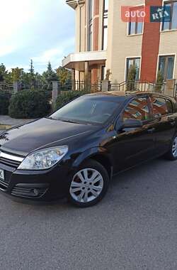 Хетчбек Opel Astra 2006 в Горішніх Плавнях