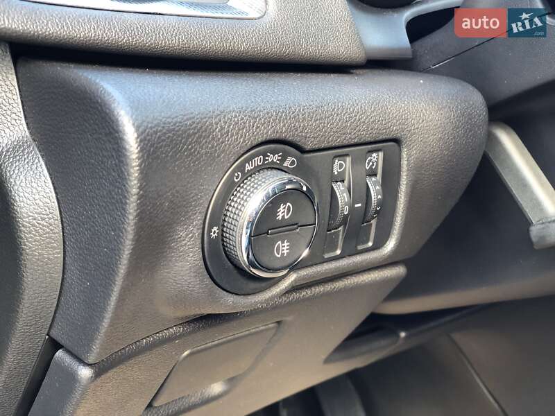 Хэтчбек Opel Astra 2011 в Львове