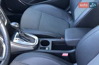 Хэтчбек Opel Astra 2011 в 