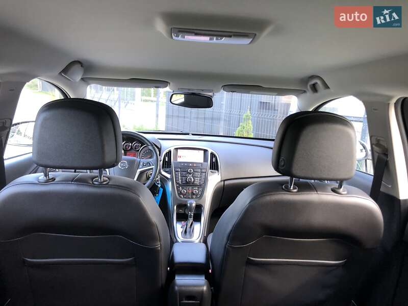 Хэтчбек Opel Astra 2011 в Львове