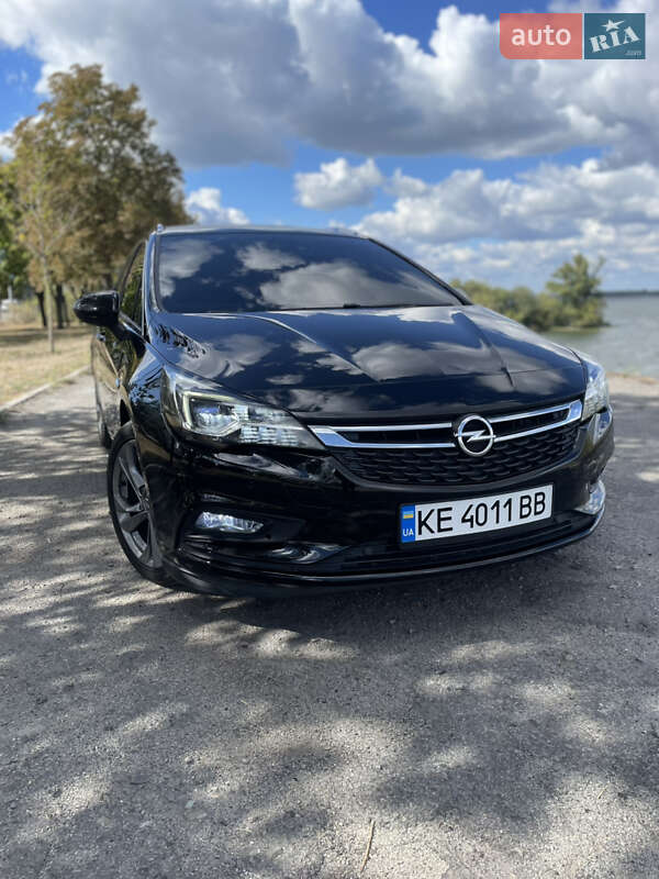 Универсал Opel Astra 2019 в Днепре