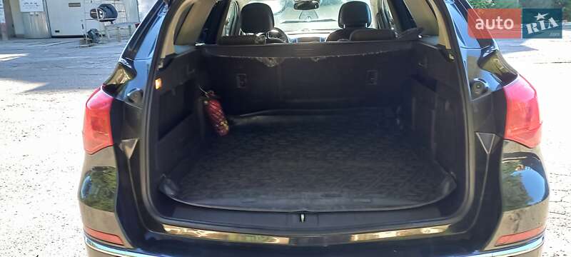 Універсал Opel Astra 2013 в Сторожинці