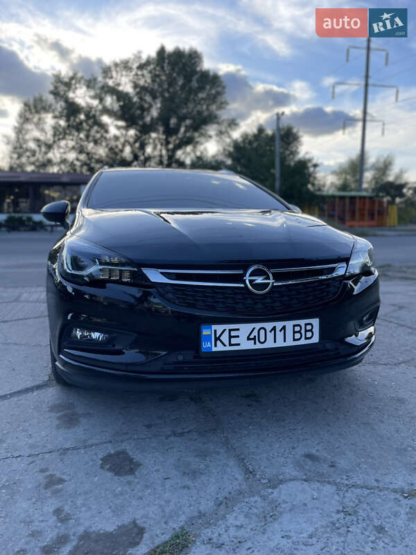 Универсал Opel Astra 2019 в Днепре