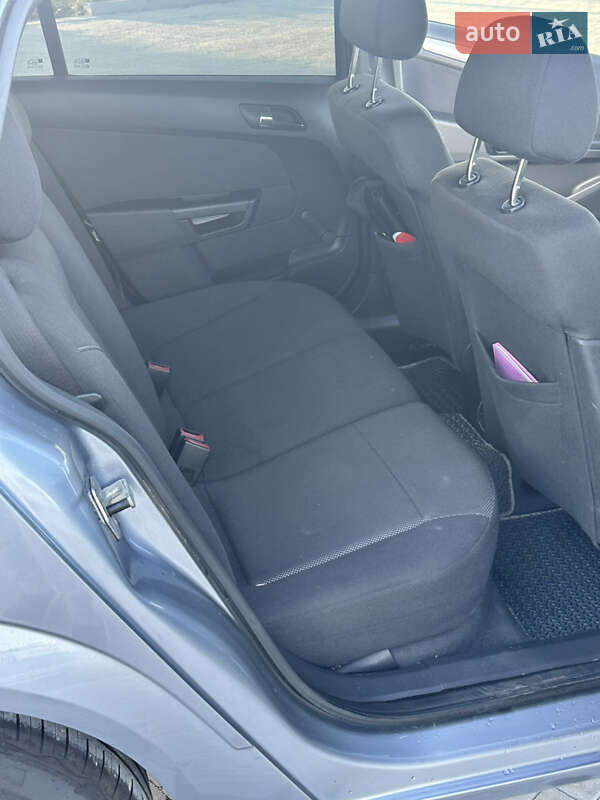 Универсал Opel Astra 2009 в Львове
