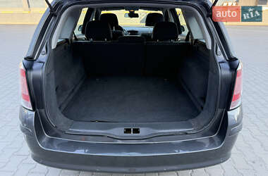 Универсал Opel Astra 2010 в 