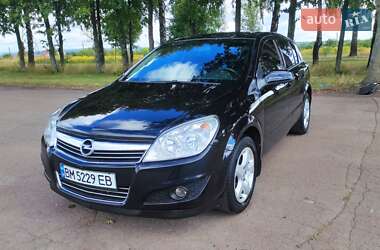 Хэтчбек Opel Astra 2008 в Тростянце