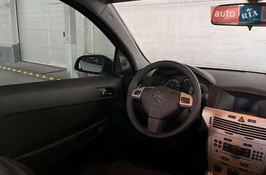 Универсал Opel Astra 2007 в 