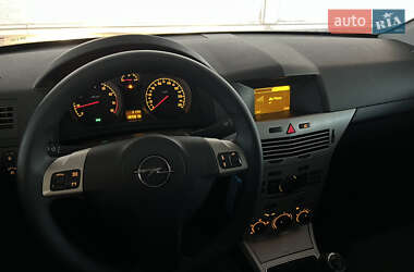 Универсал Opel Astra 2007 в 