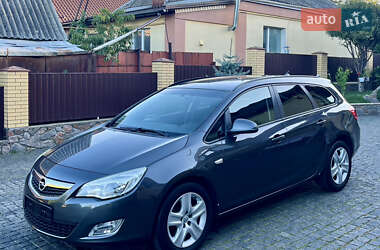 Універсал Opel Astra 2011 в 