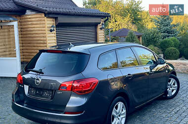 Універсал Opel Astra 2011 в 