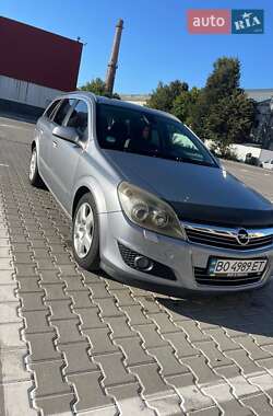 Універсал Opel Astra 2006 в Тернополі
