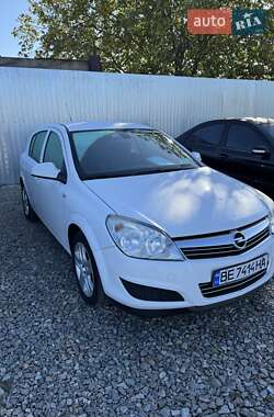 Хетчбек Opel Astra 2009 в Первомайську