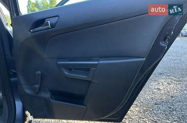 Універсал Opel Astra 2006 в 
