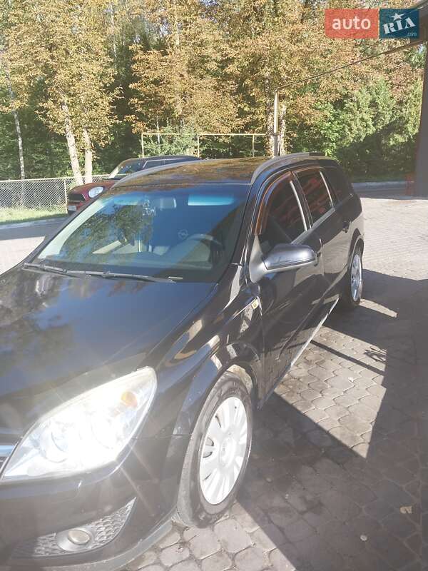Універсал Opel Astra 2007 в Тернополі