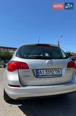 Универсал Opel Astra 2010 в 