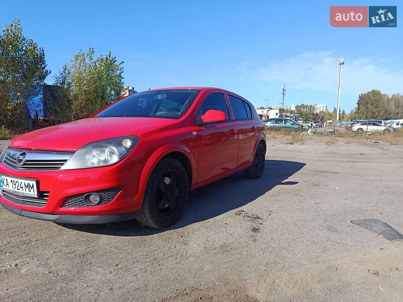 Хэтчбек Opel Astra 2013 в Киеве фото 3 Хэтчбек Opel Astra 2013 в Киеве