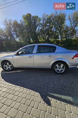 Седан Opel Astra 2011 в 