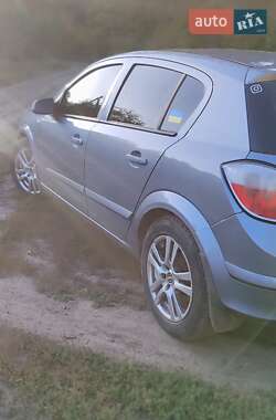Хетчбек Opel Astra 2006 в 