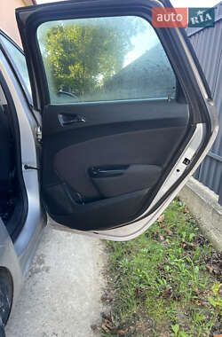 Универсал Opel Astra 2013 в 