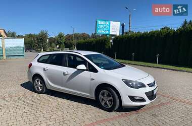 Универсал Opel Astra 2013 в 