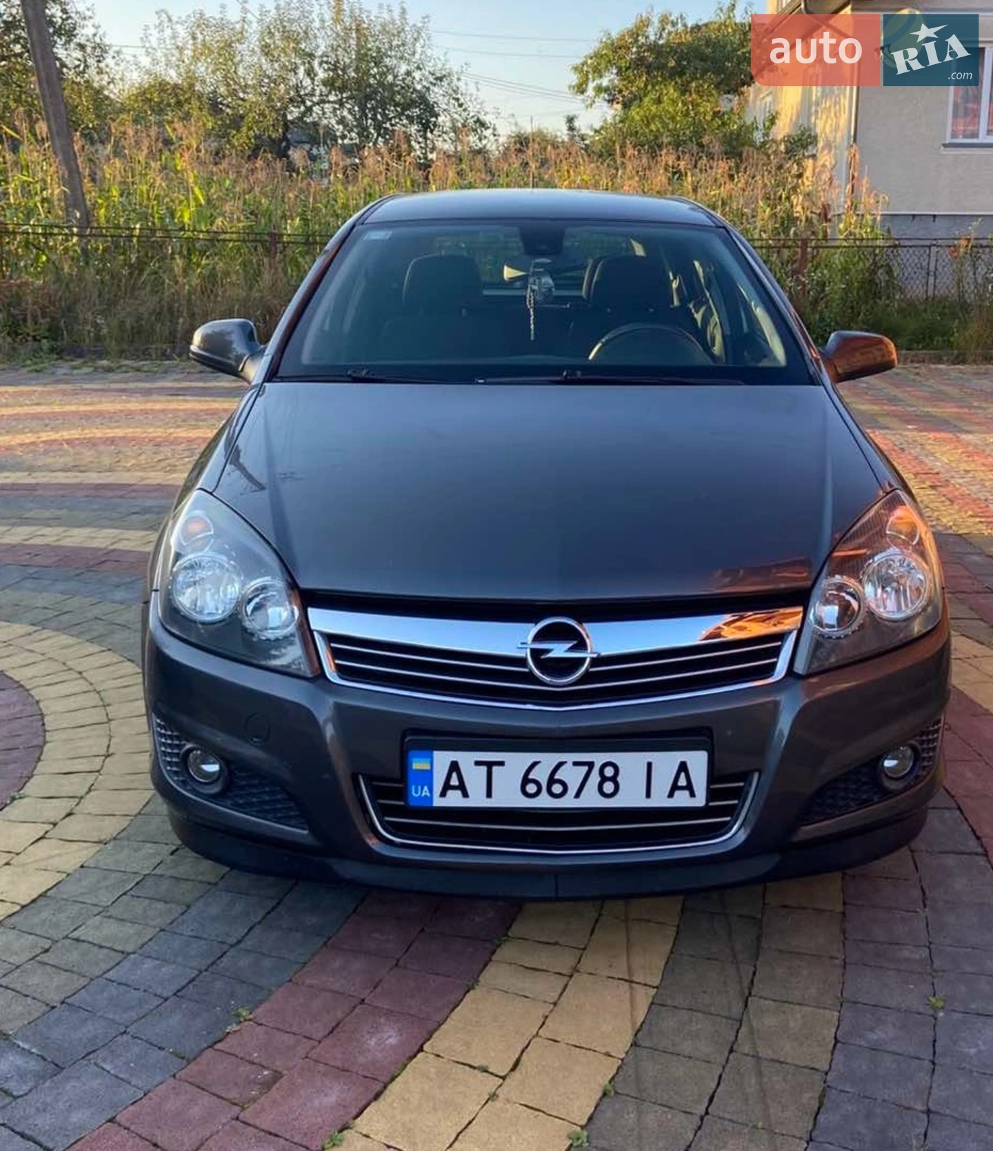 2010 Opel Astra - фото 1