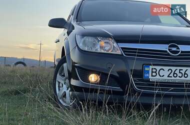Хэтчбек Opel Astra 2008 в Дрогобыче