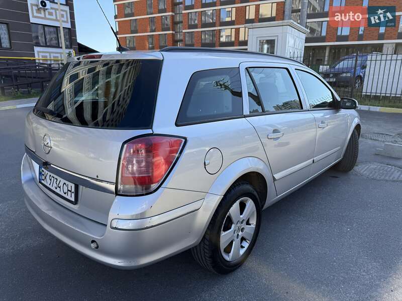 Универсал Opel Astra 2008 в Киеве