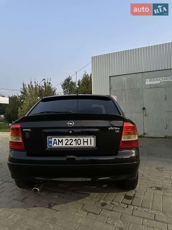 Хетчбек Opel Astra 2004 в Козятині