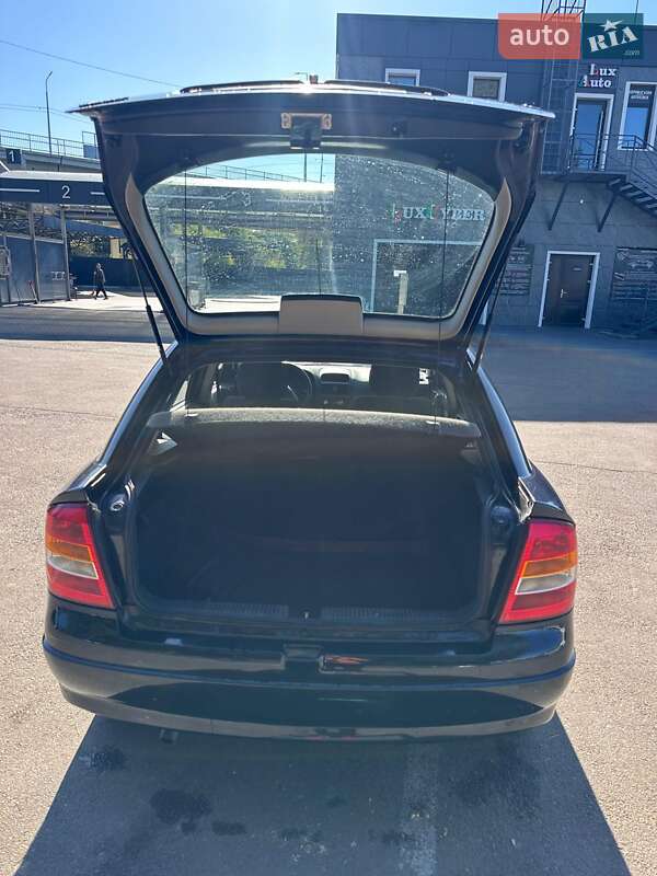 Хэтчбек Opel Astra 2003 в Броварах