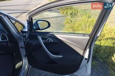 Хэтчбек Opel Astra 2010 в 
