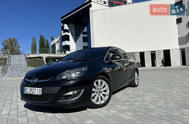 Седан Opel Astra 2012 в 