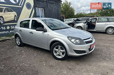 Хетчбек Opel Astra 2009 в 