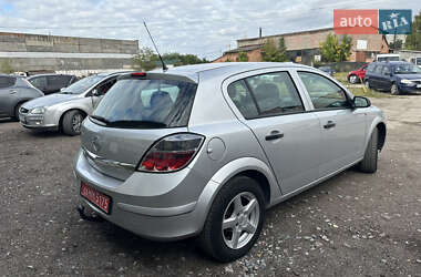 Хетчбек Opel Astra 2009 в 