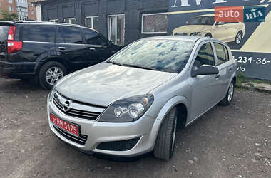 Хетчбек Opel Astra 2009 в 