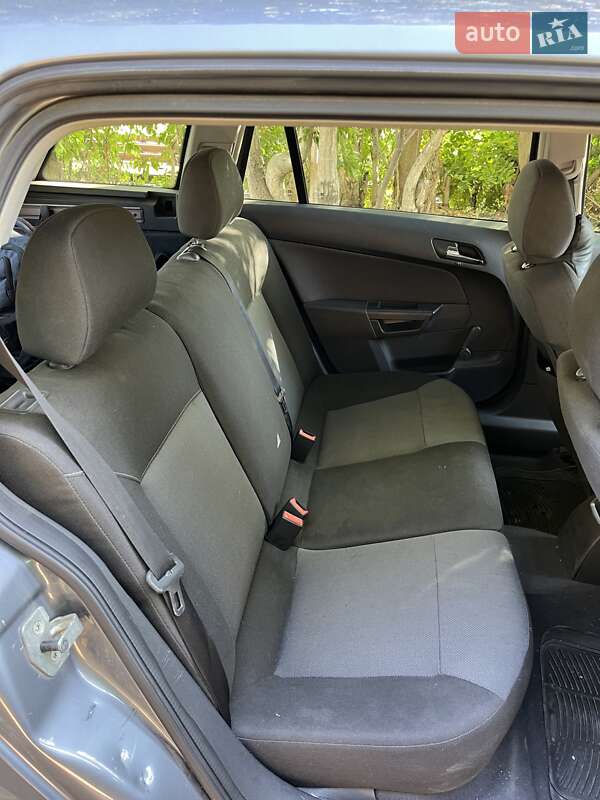 Универсал Opel Astra 2004 в Николаеве